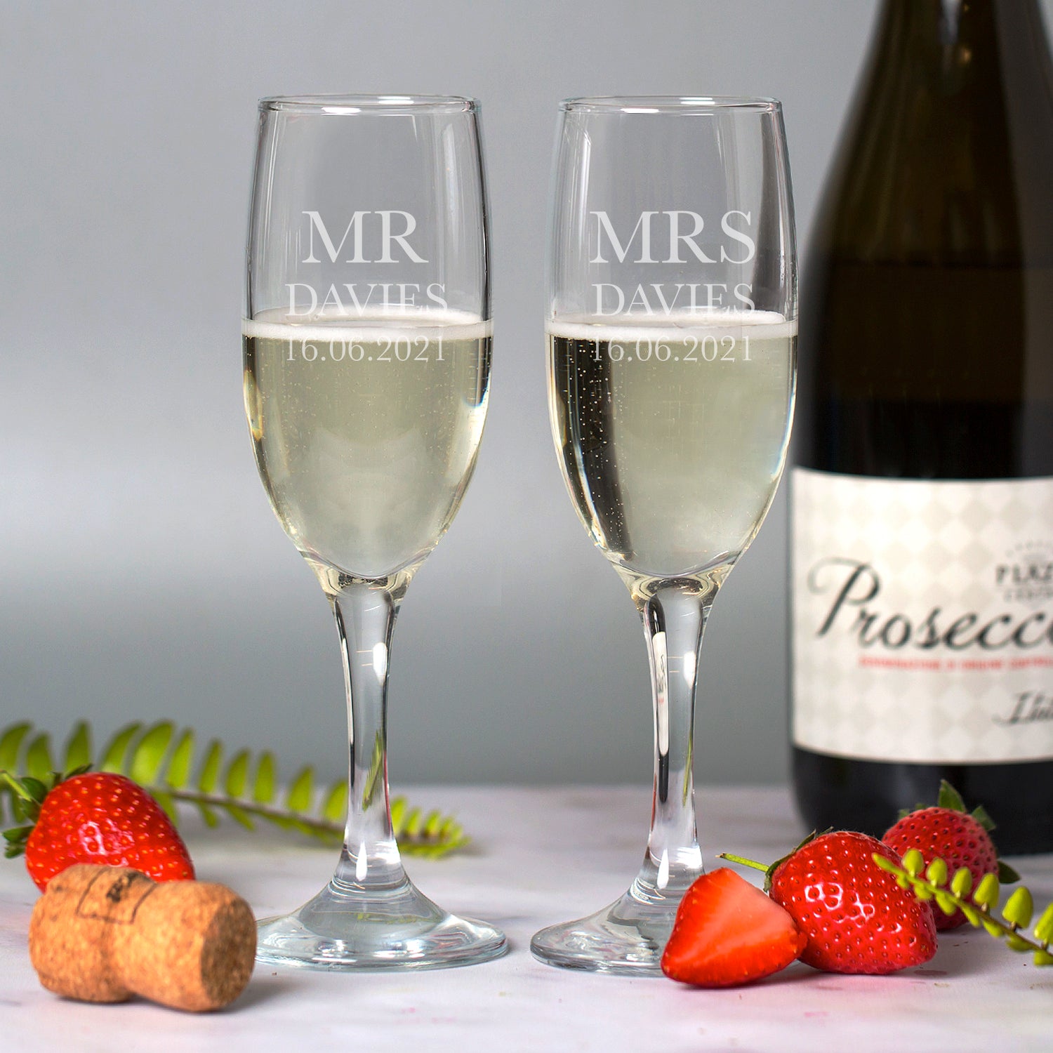 Personalised Mr and Mrs Champagne Flutes and Gift Box Set - Champagne Flutes