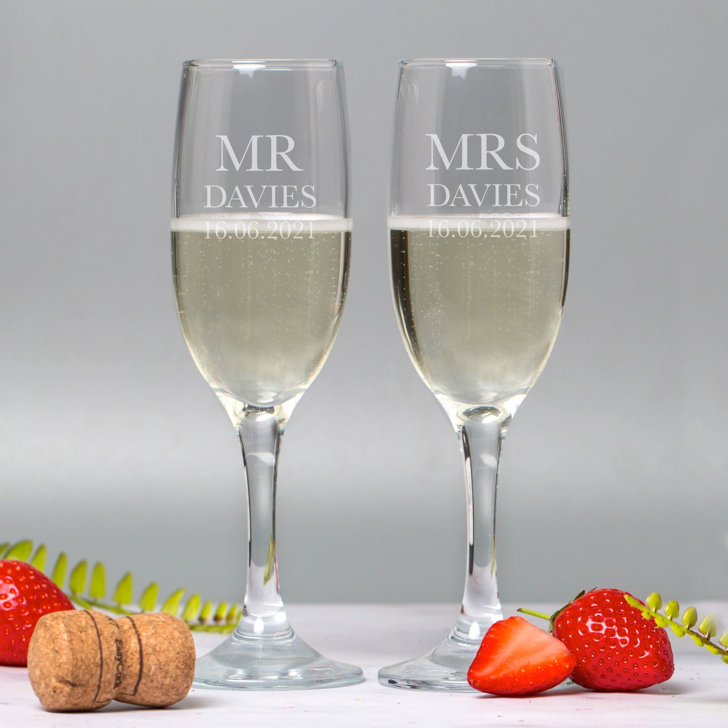 Personalised Mr and Mrs Champagne Flutes and Gift Box Set - Champagne Flutes